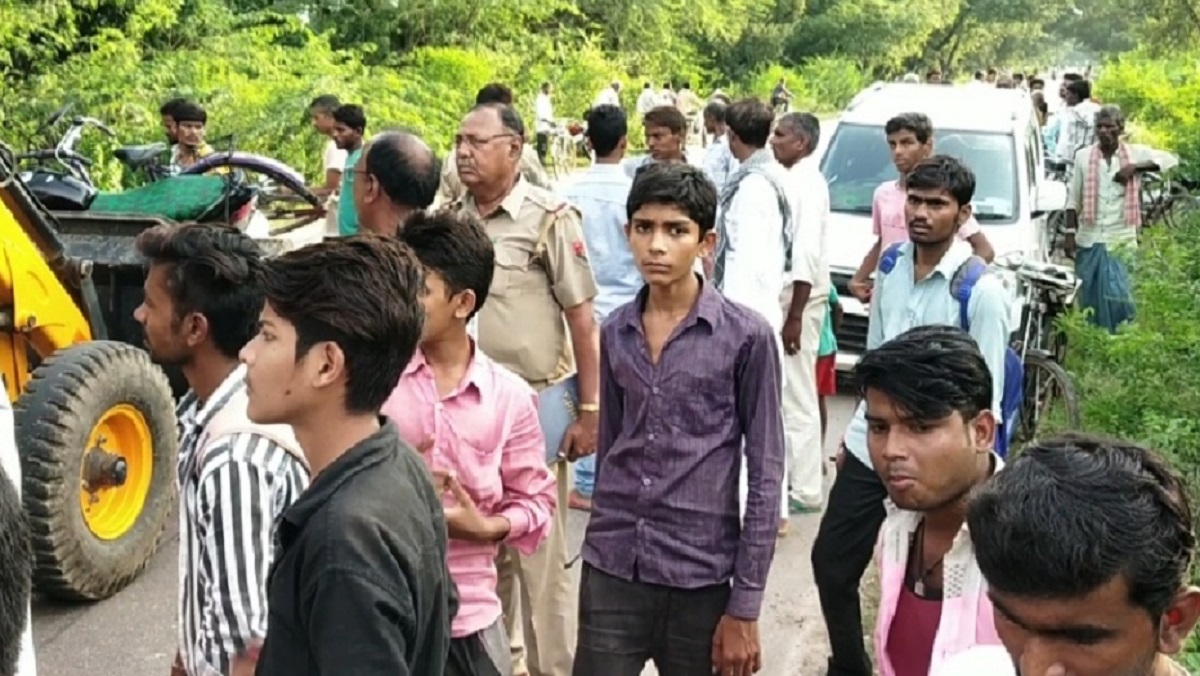 couple died in an accident in Banda two injured 