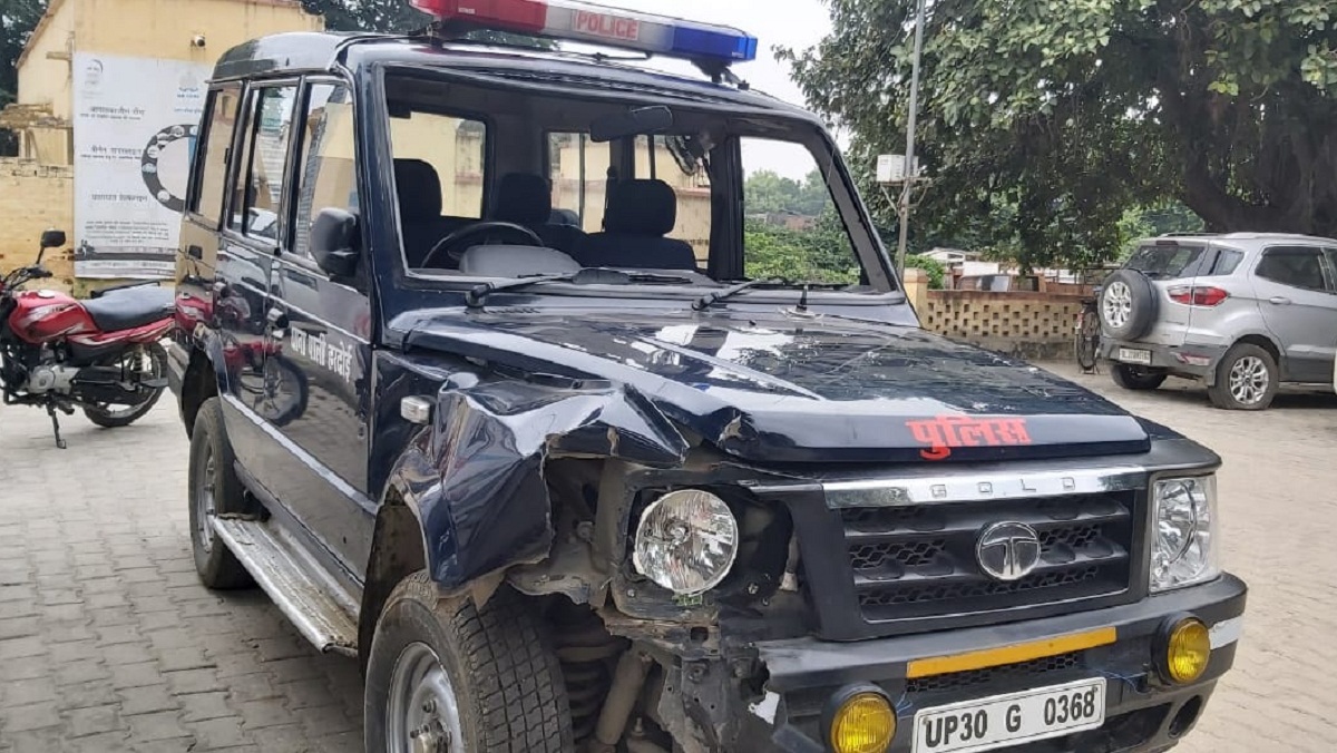 Police constable injured in police jeep overturning in Hardoi