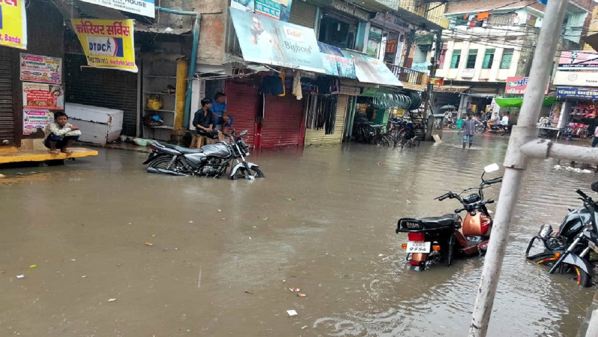 rainy waterlog in Banda