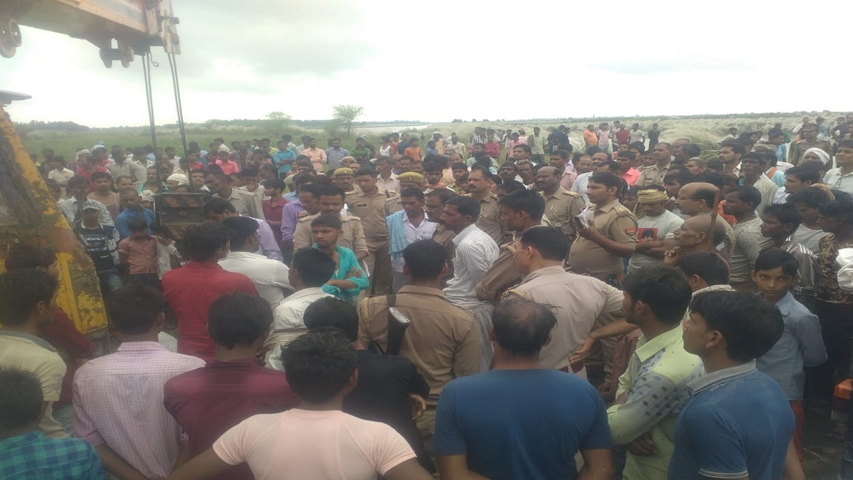 Body of school bus driver and bus found drowned in Ramganga river