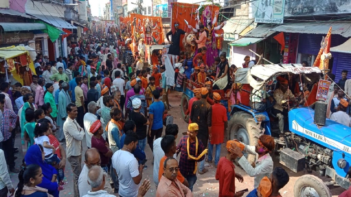 Dashehra durga puja julus devi pratima in Banda