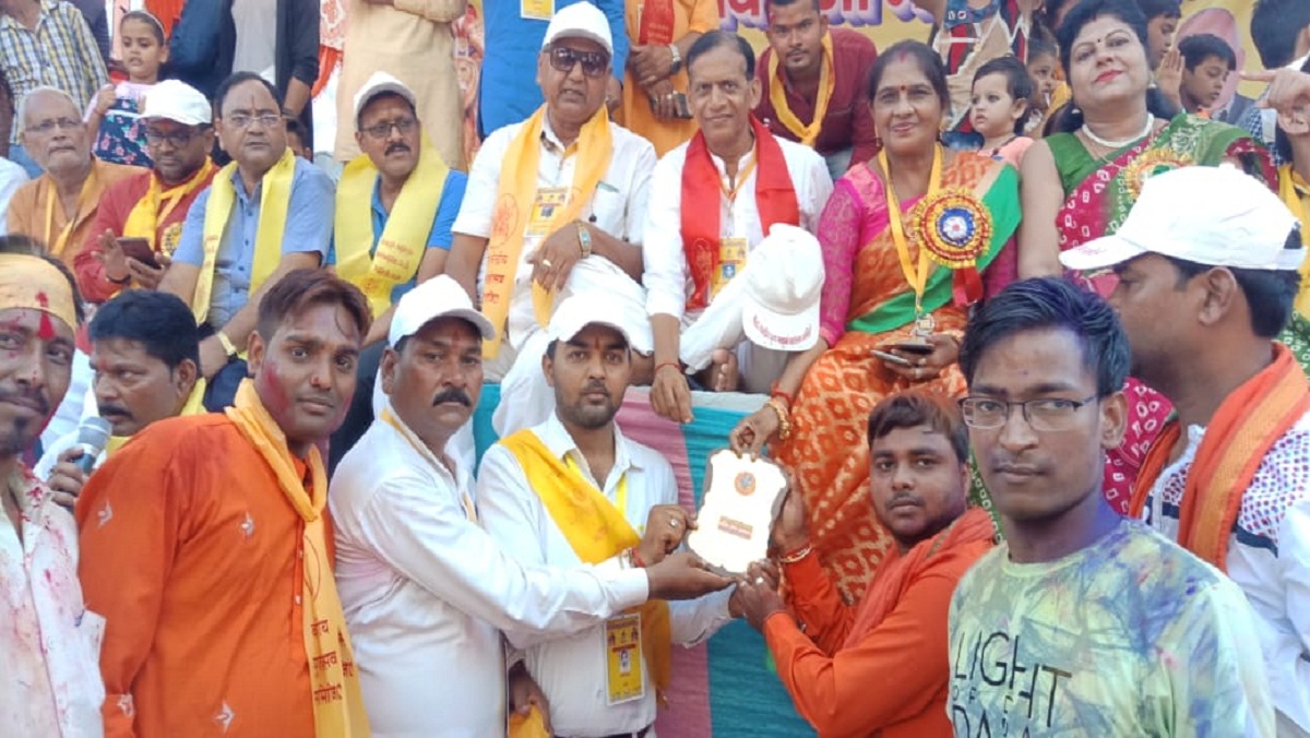 Dashehra durga puja julus devi pratima in Banda