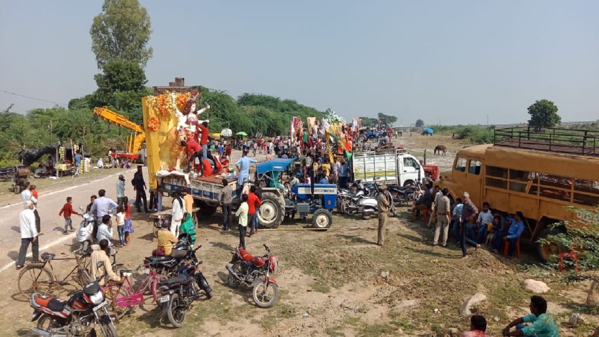 Dashehra durga puja julus devi pratima in Banda