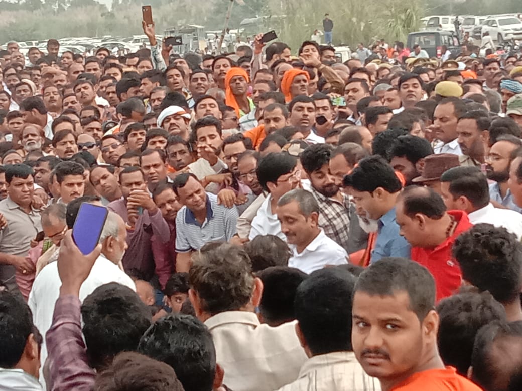 In Unnao, MLA Kuldeep Sengar lit the younger brother Manoj