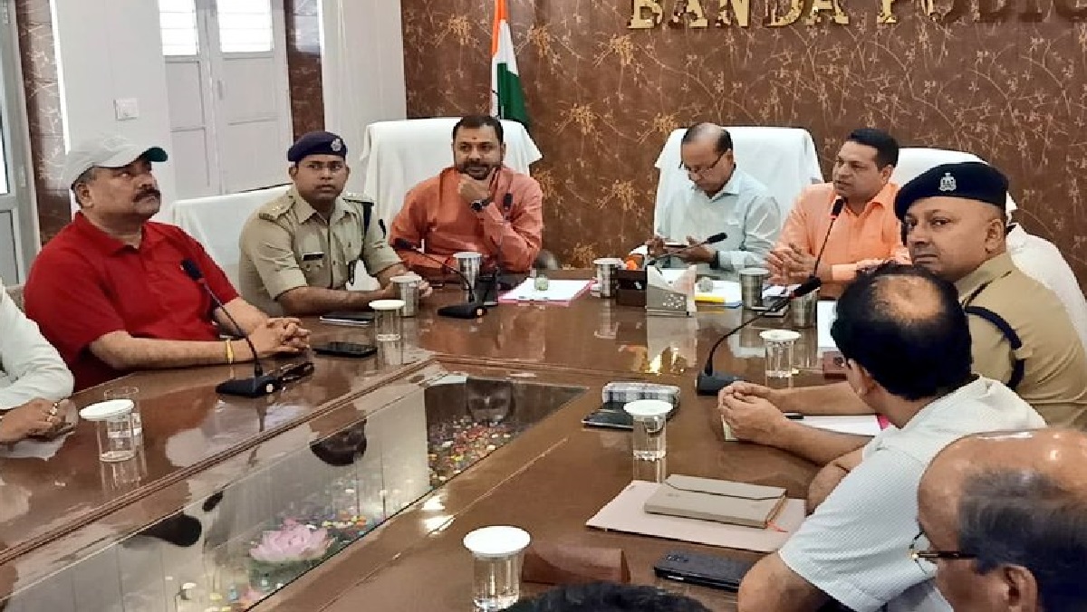 In Banda dig-commissioner held meeting on durga puja