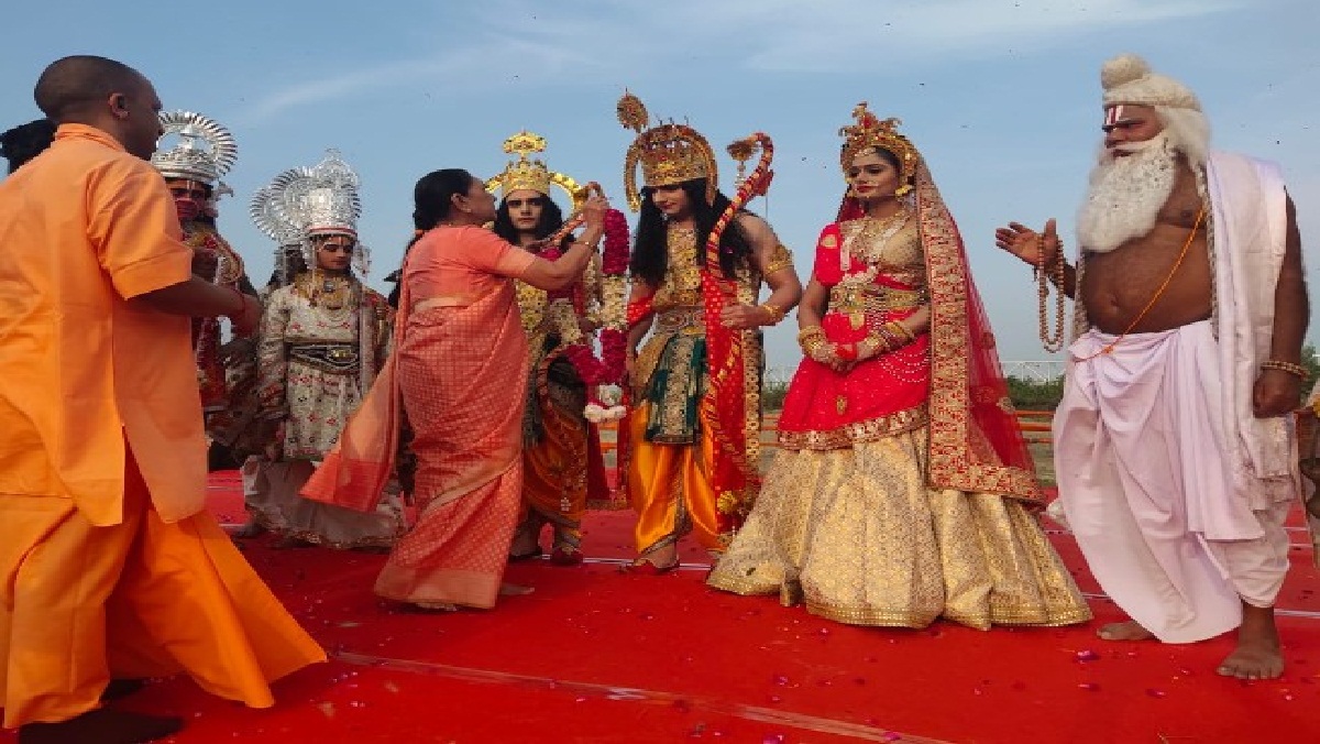A grand festival was celebrated in Ayodhya with great pomp