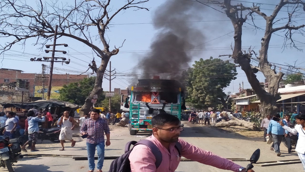 fatehpur truck burn accident girl student death