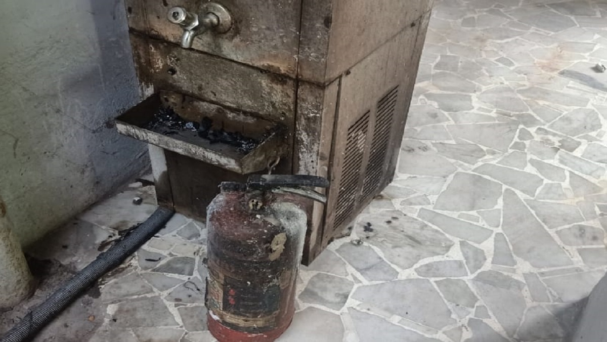 fire in merigold hospital in Kanpur 