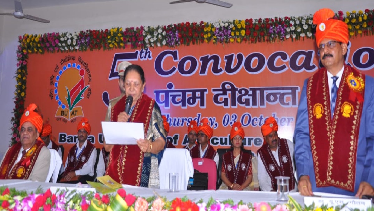Governor Anandiben Patel attended the convocation of Agricultural University in Banda