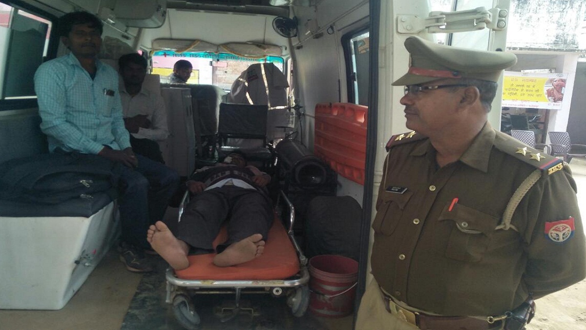 15 bus passengers injured to going from Banda to Kanpur collides with truck in Fatehpur