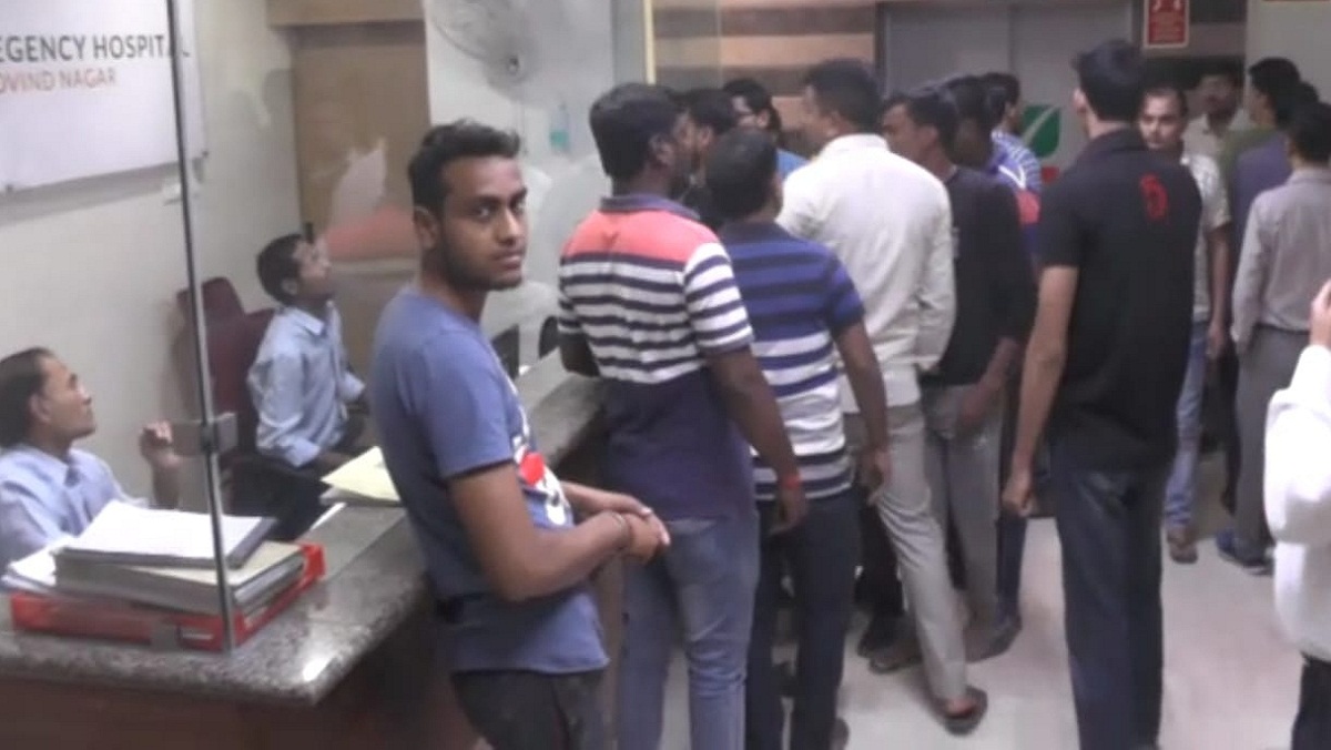 In Regency Hospital of Kanpur Bank cashier Ruckus over death allegations of negligence