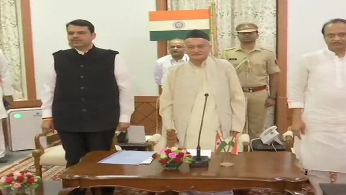 fadanweesh became again maharastra cm