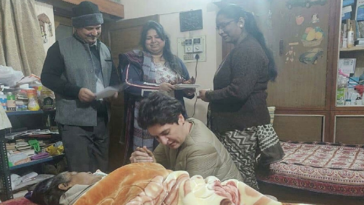 Priyanka gandhi on skooty in Lucknow
