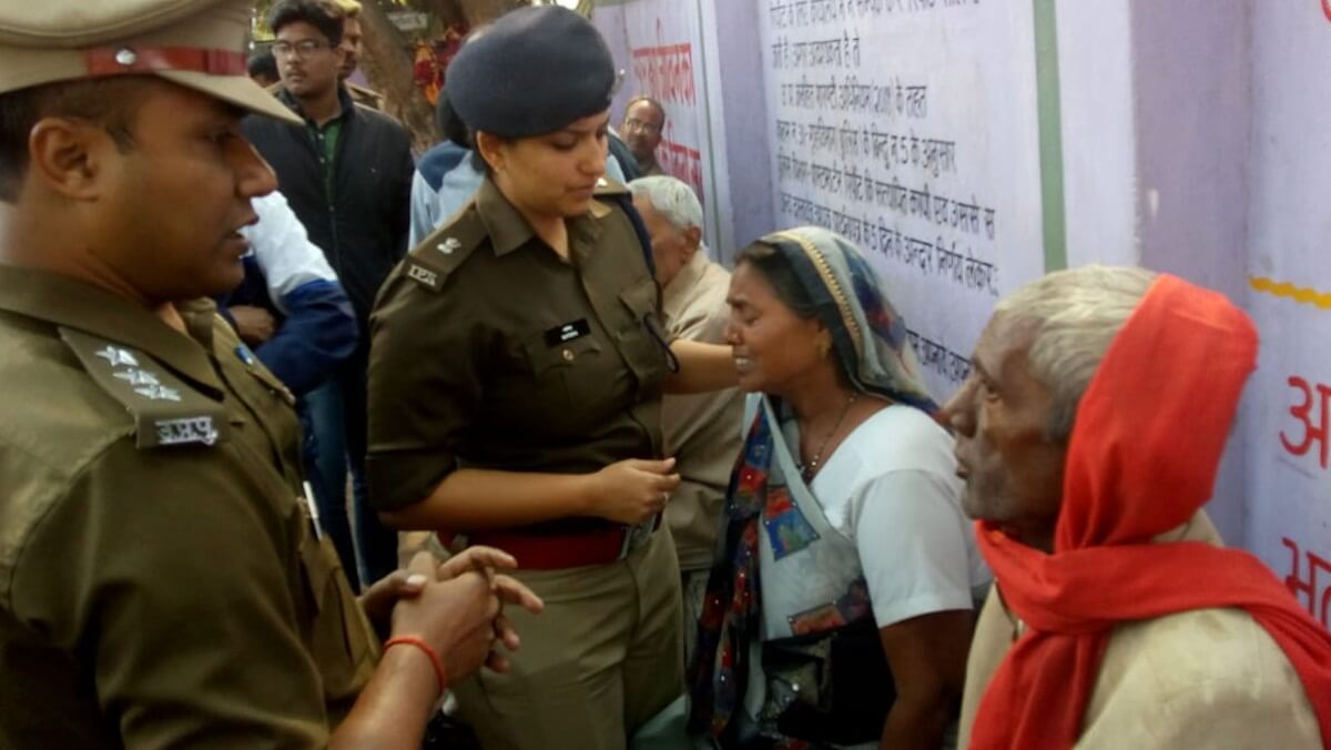 Wife jumped from second floor on hearing the news of the death of a soldier's husband in Kanpur