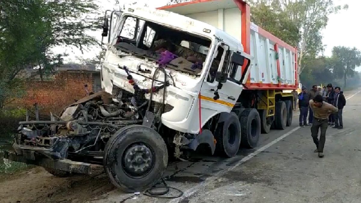 Husband and wife killed in road accident in mahoba 