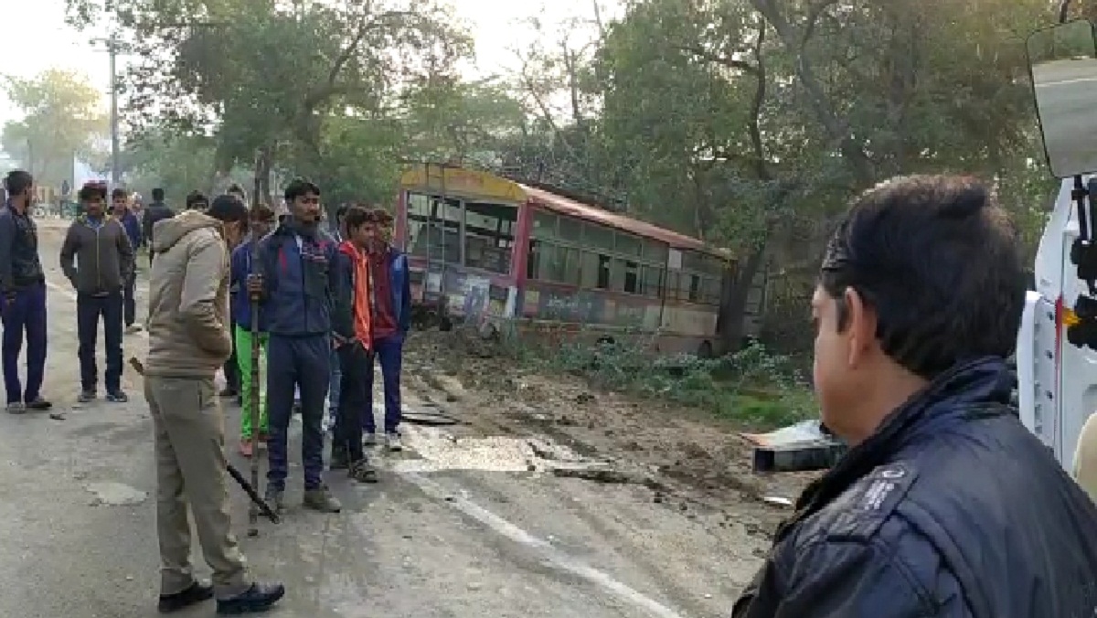 Husband and wife killed in road accident in mahoba