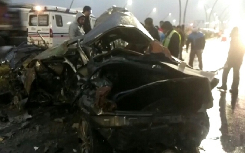 Three people, including two women, died in an accident on the Lucknow-Agra Expressway in Kannauj