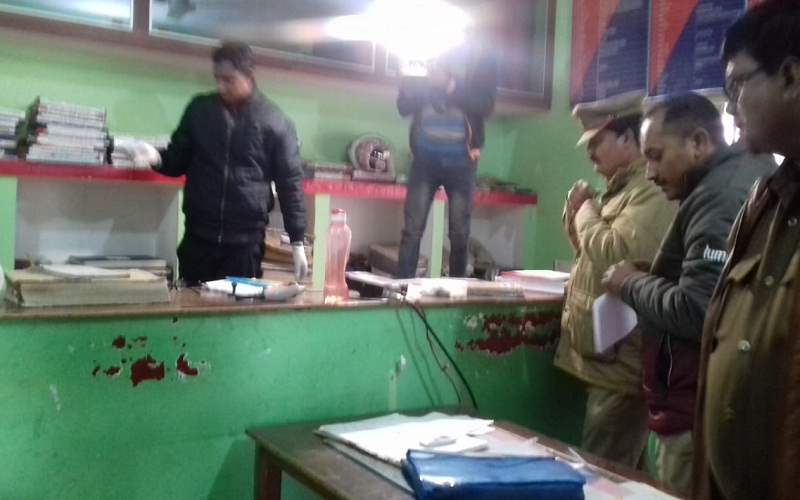 Female soldier committed suicide by shooting at a police station in Sitapur