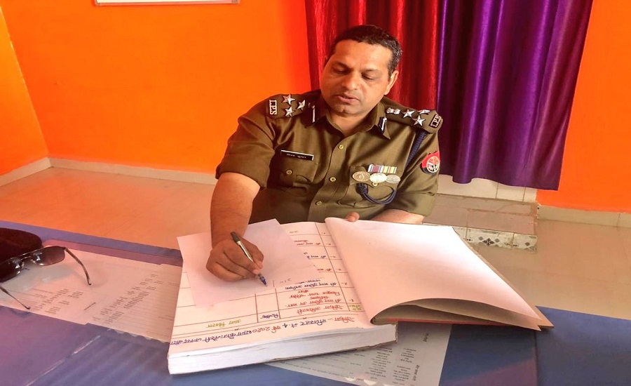 Banda DIG Deepak Kumar (IPS) inspected Naraini police station