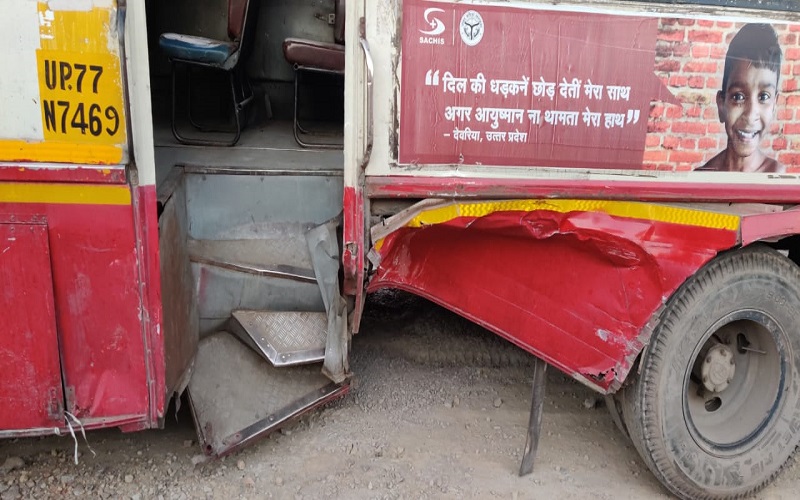 Banda BJP leader couple's safari vehicle collides with roadways bus, narrowly escaped