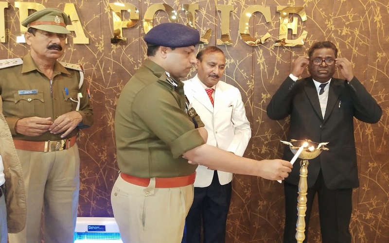 DIG Deepak Kumar inaugurates workshop on cybercrime in Banda