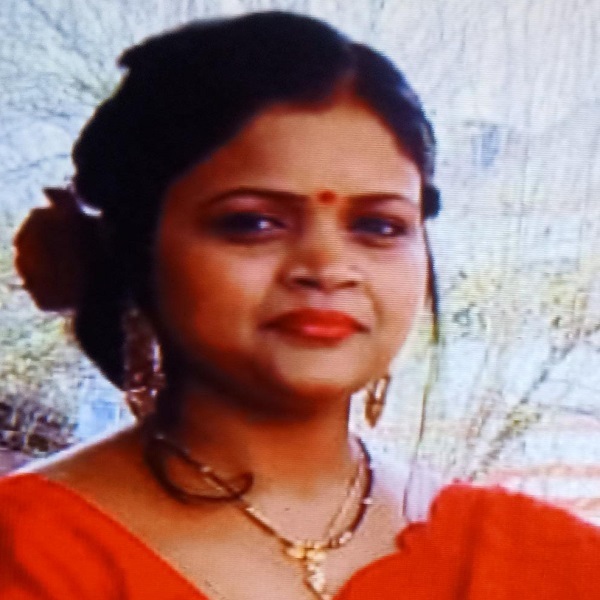 Neha saini Lucknow doctor's wife dies and family injured in horrific accident in Hardoi