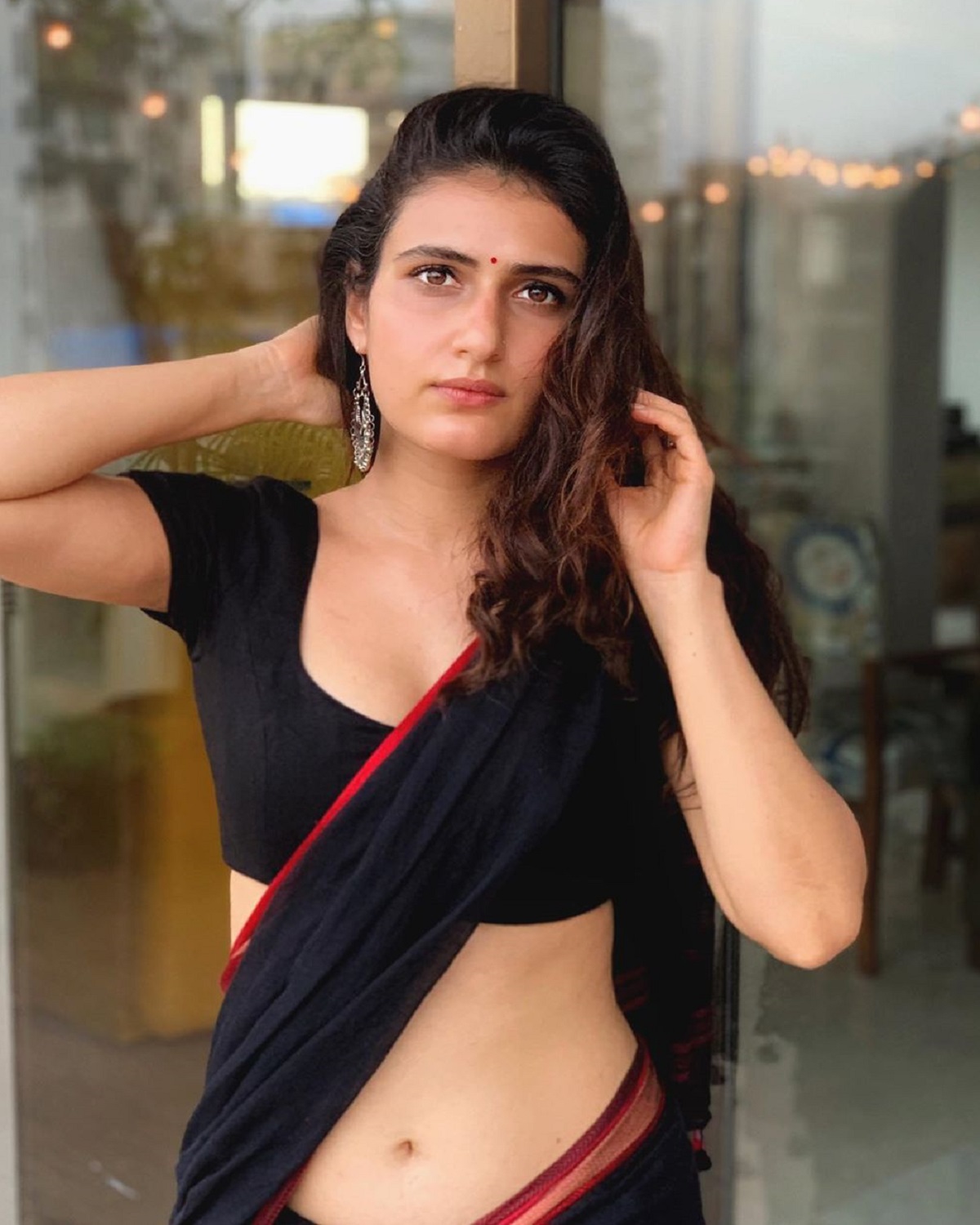 actress fatima sana khan hot sexy Navel in sari