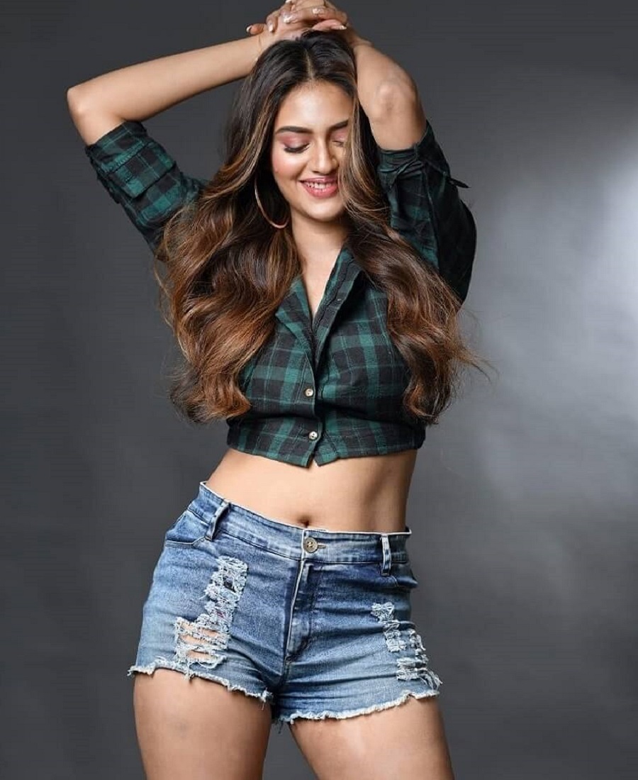 actress nusrat jahan hot beautiful picture