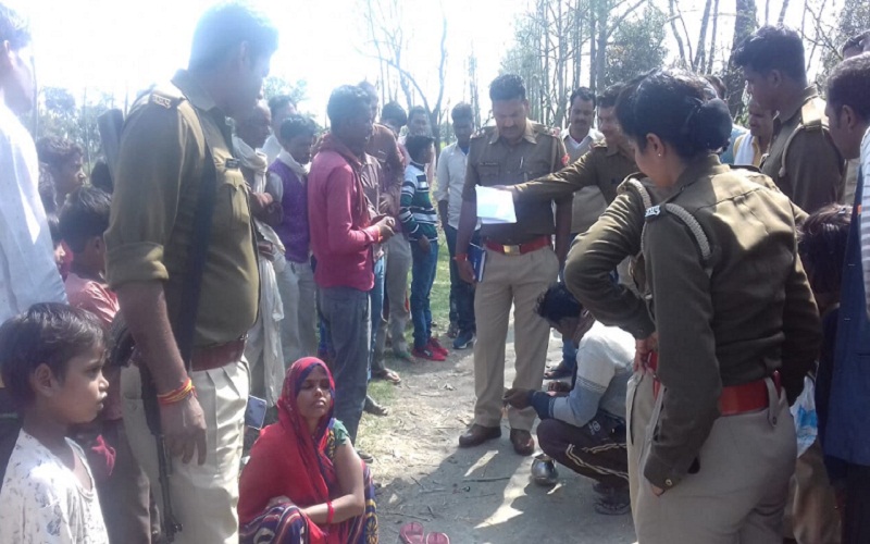 brave women in sitapur fight with criminal cut his thumb