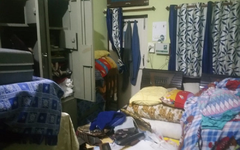 Robbery in front of tenant in Kannauj