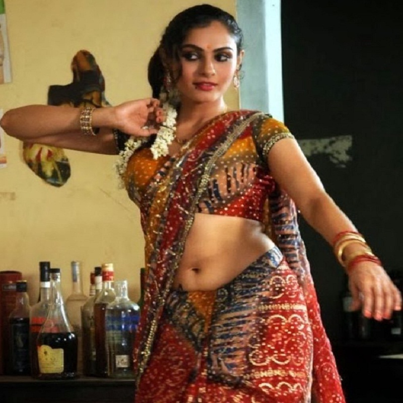 south indian actress Andrea Jeremiah hot photo