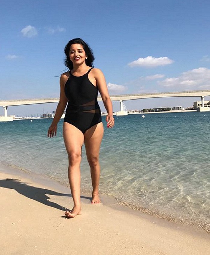 Actress Monalisa's bold avatar in bikini surfaced