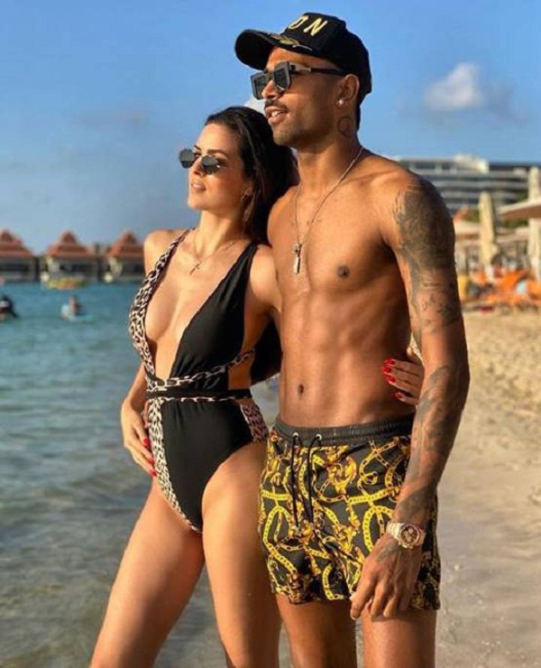 Bold bikini look of Hardik Pandya's girlfriend Natasha