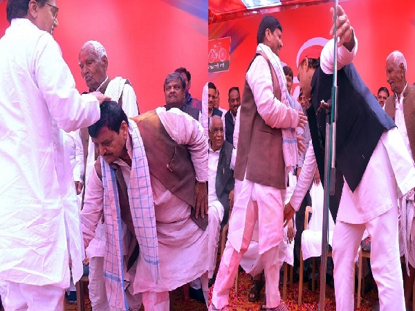 Mulayam Singh Yadav, Akhilesh Yadav, Shivpal and Ram Gopal also came on one stage on Holi