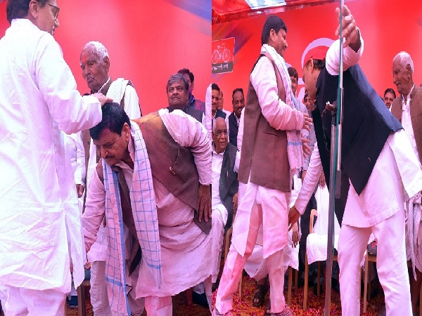 Mulayam Singh Yadav, Akhilesh Yadav, Shivpal and Ram Gopal also came on one stage on Holi