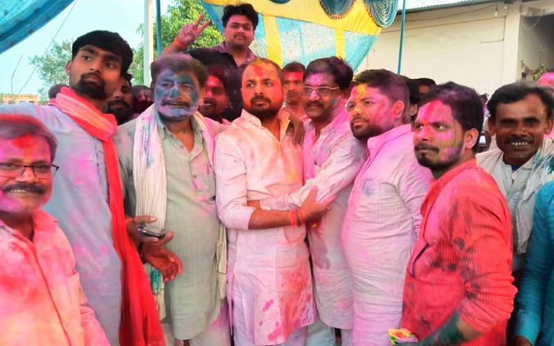 Holi played fiercely in Banda