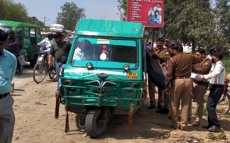 Woman dies in accident at Kalyanpur railway crossing in Kanpur city 