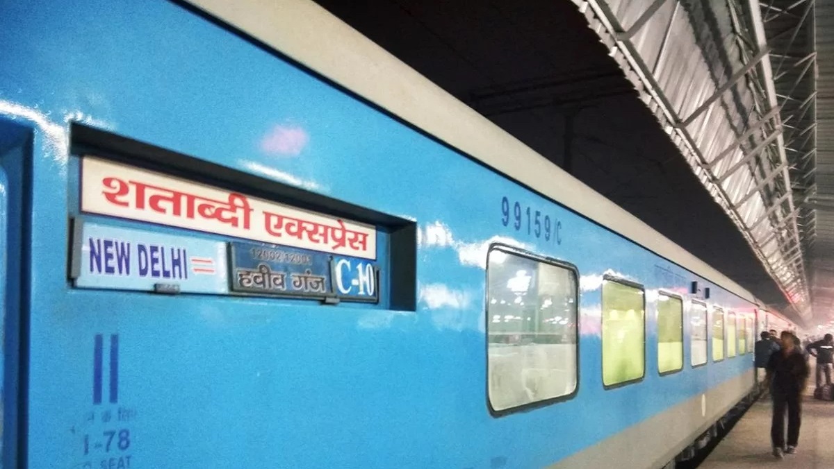 shatabdi express and 8 train cancelled due to corona