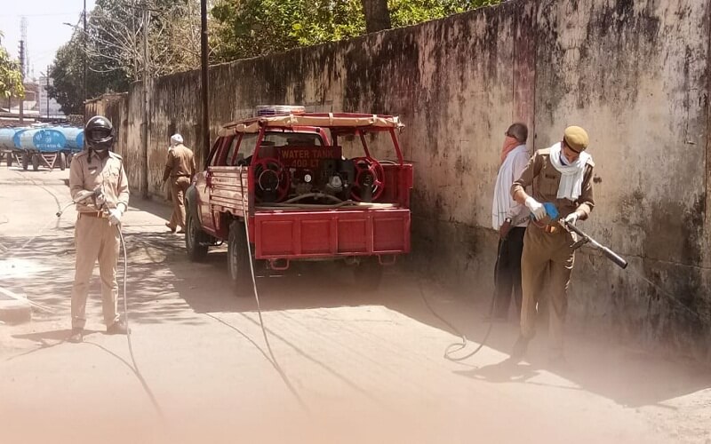 After first corona positive patient found in Banda, administration busy sanitizing area of ​​Gularnaka