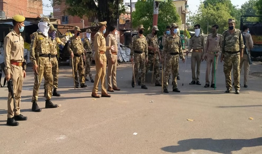 kanpur Police arrest accused miscreants for throwing stones at doctors