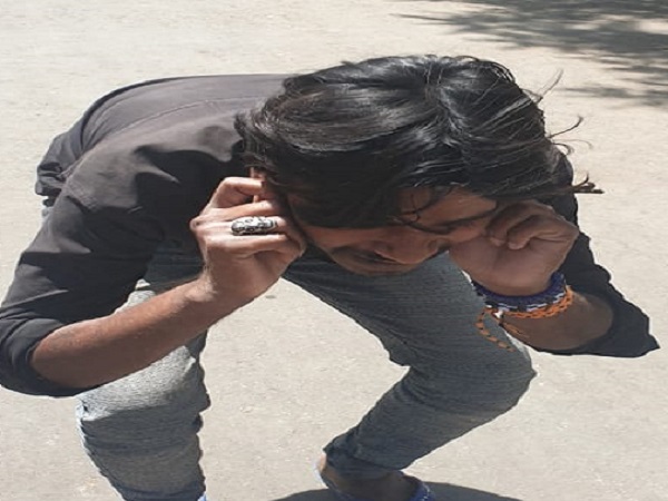 Kanpur police taught a lesson to those not wearing masks