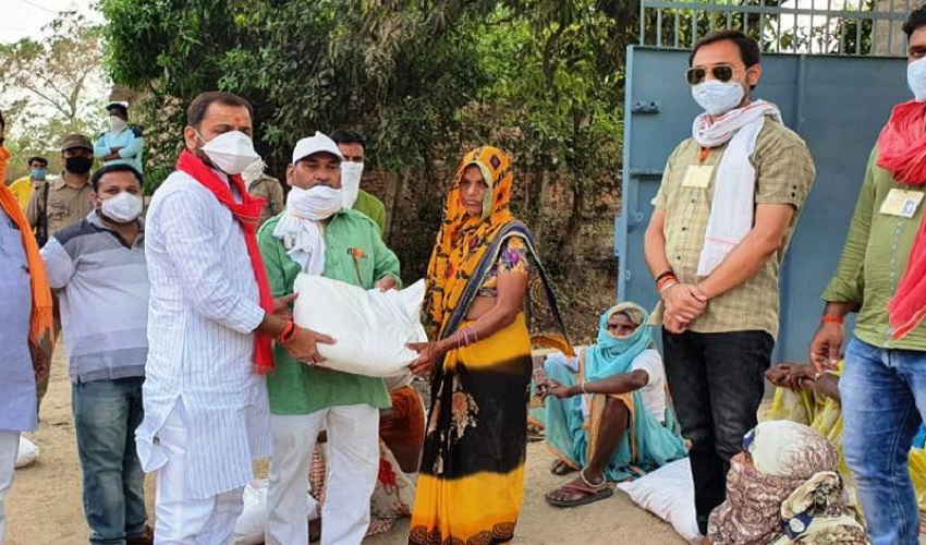 sadar mla distribute food to needy
