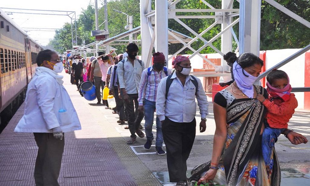 Banda arrived another labor special train today 1699 workers returned home