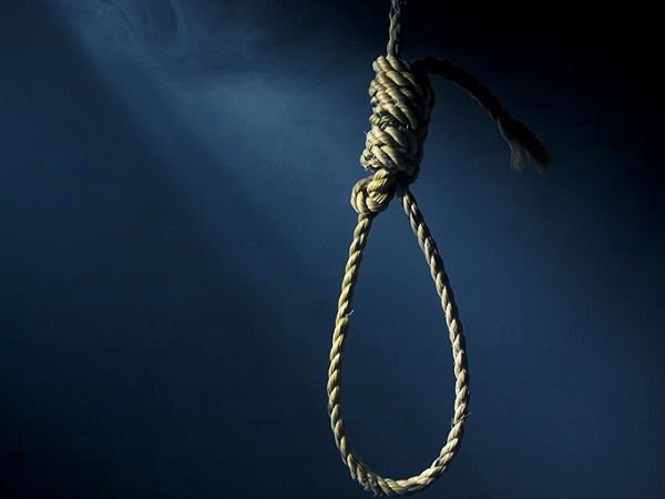 young man returned from Mumbai hanged himself in Banda