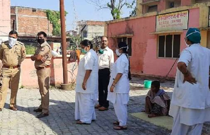 Young man hanged behind isolation ward of Sitapur District Hospital