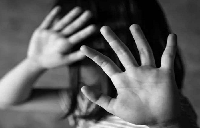 Disgusting incident in Banda maternal uncle sitting alive molesting niece
