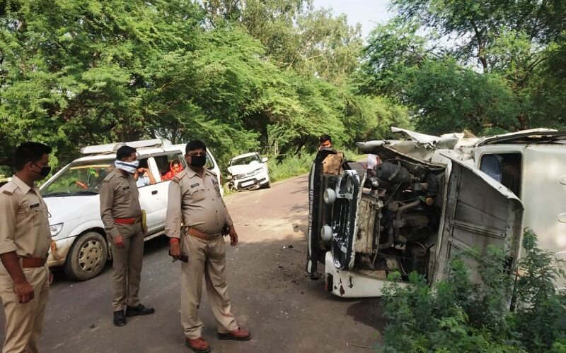 Old woman killed in car-bolero collision in Banda, 5 injured including innocent