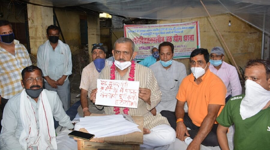 SP MLA in Kanpur wrote a letter to CM Yogi with blood