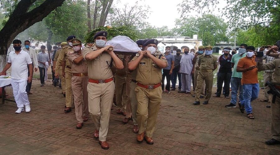 Police constable dies of heart attack in Banda, DIG-SP succumbs to last trip