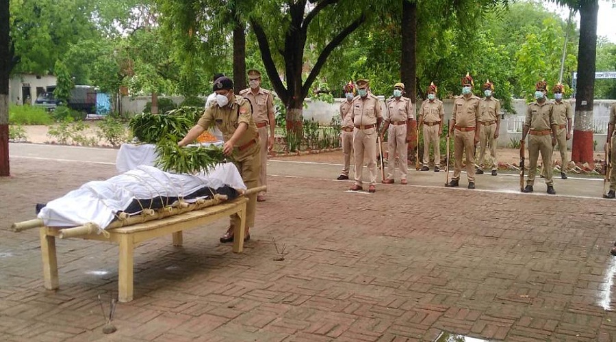 Police constable dies of heart attack in Banda, DIG-SP succumbs to last trip